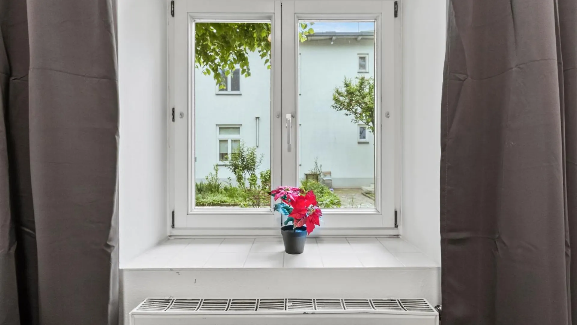 1 Bedroom Garden Apartment Near Schoenbrunn Vienna Austria