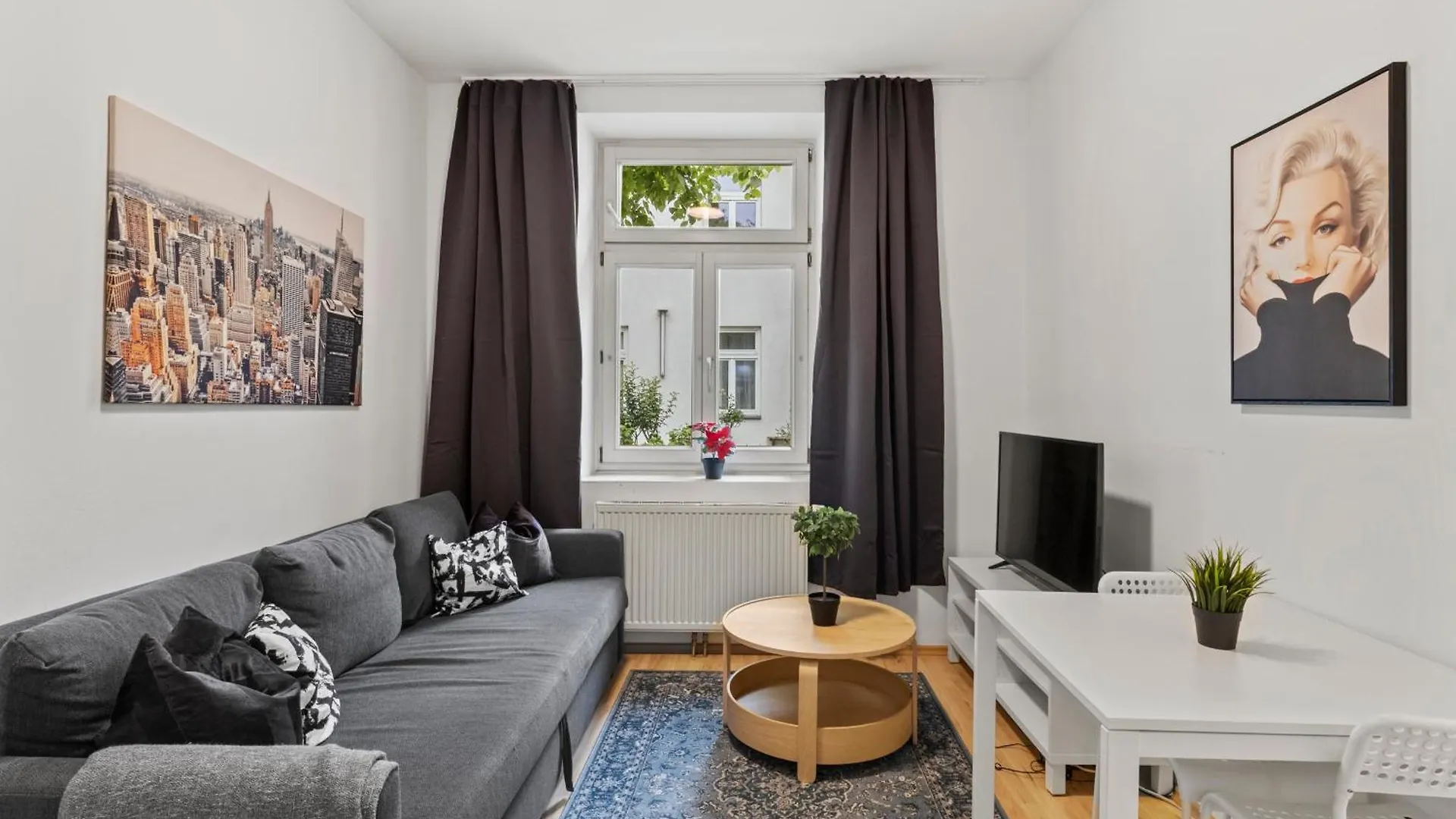 1 Bedroom Garden Apartment Near Schoenbrunn Vienna