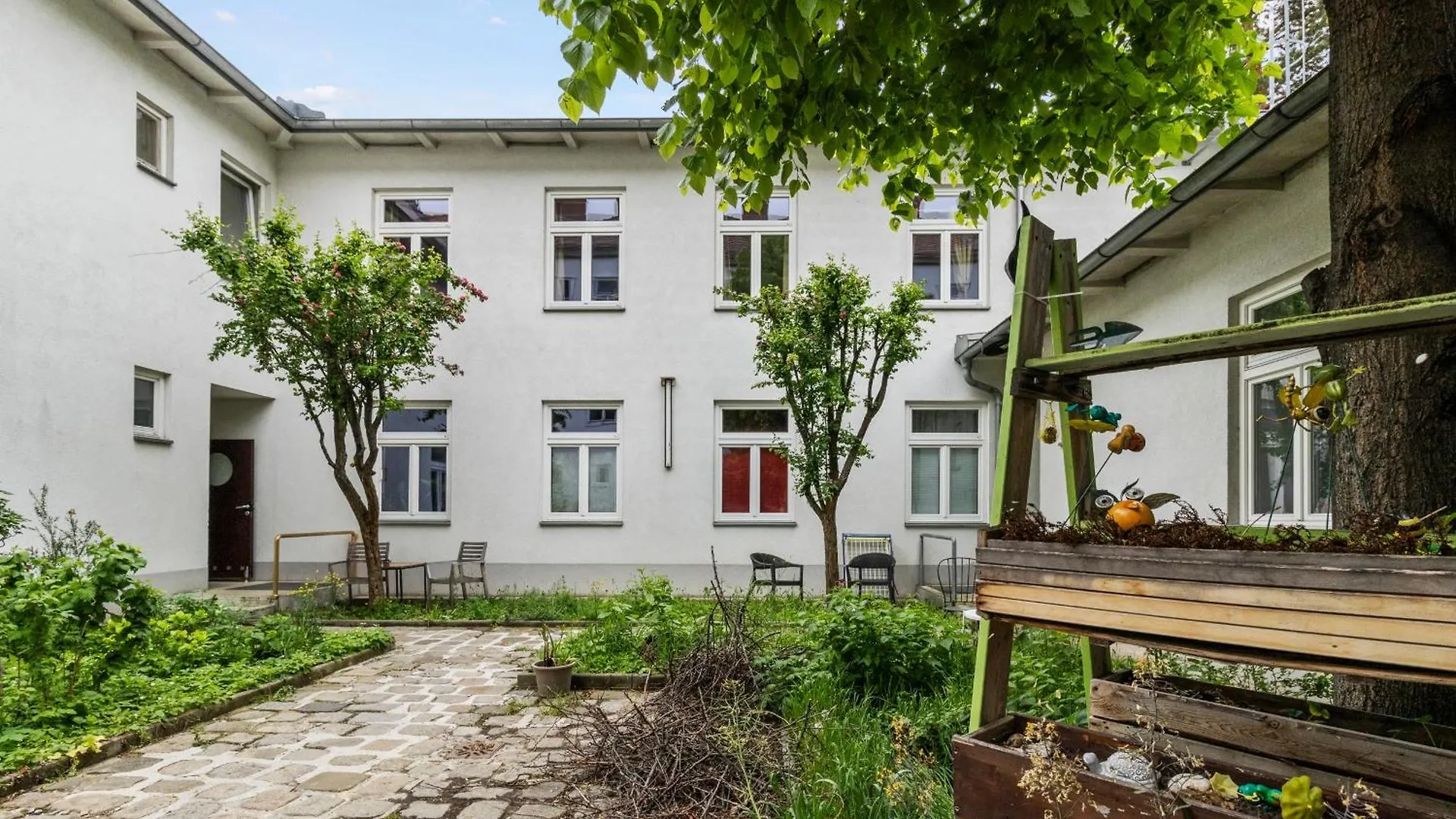 1 Bedroom Garden Apartment Near Schoenbrunn Vienna