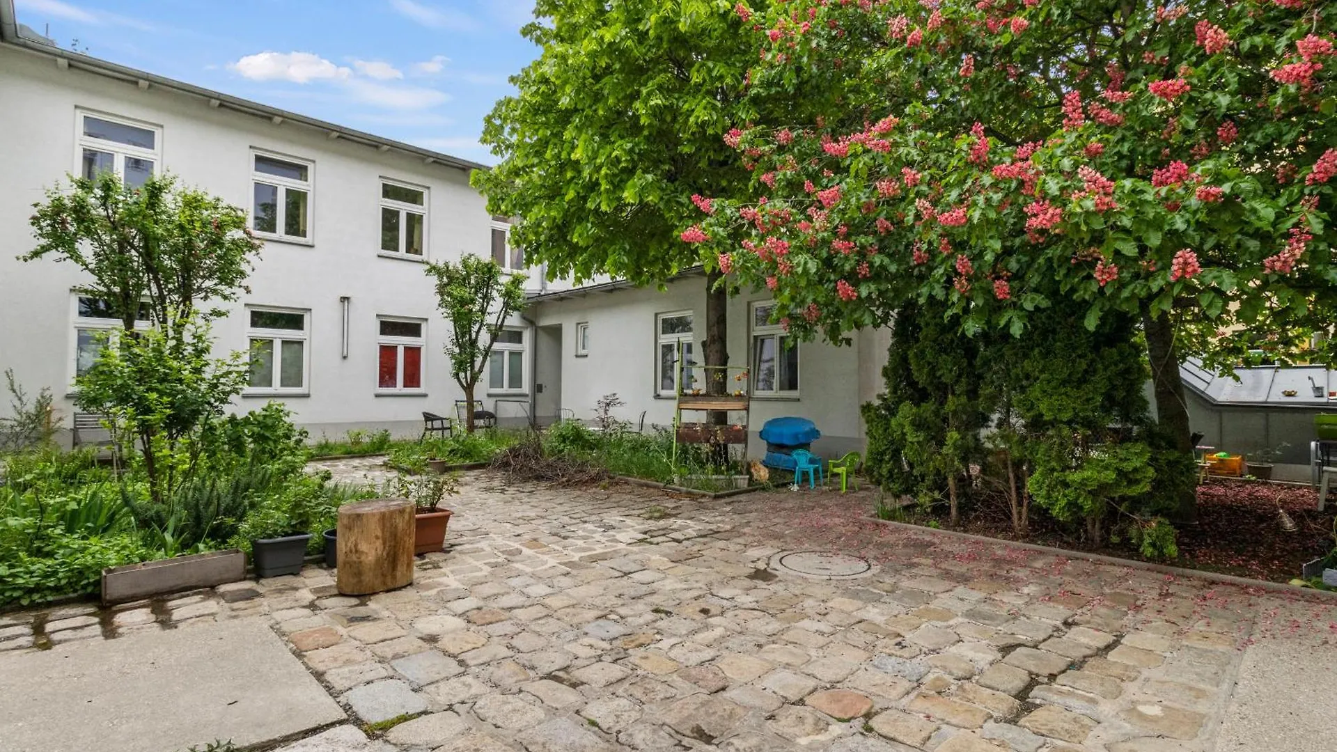 1 Bedroom Garden Apartment Near Schoenbrunn Vienna Austria