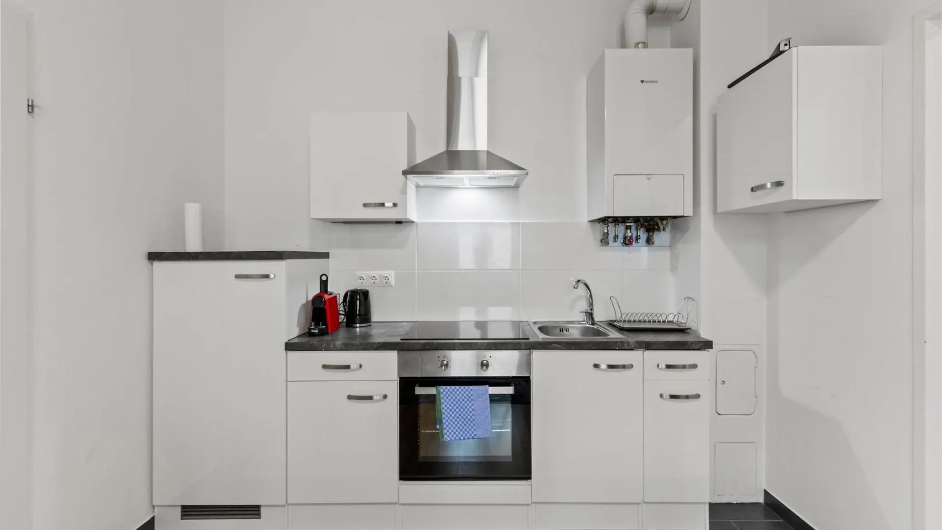 1 Bedroom Garden Apartment Near Schoenbrunn فيينا النمسا